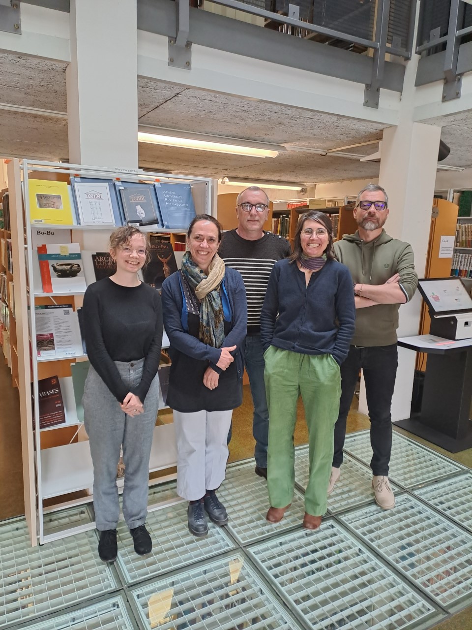 L’équipe Rev@ntiq de la MOM. De gauche à droite : Amélie Descollonges, Sabine Fourrier, Hugues Paquot, Marie Chebance et Franck Capisano